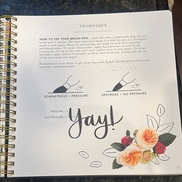 Pretty Simple Lettering Book - Multicolor - Picture 4 of 4